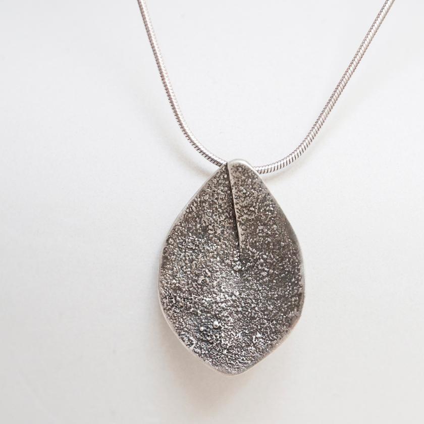 Ogrlica ASH LEAF patina
