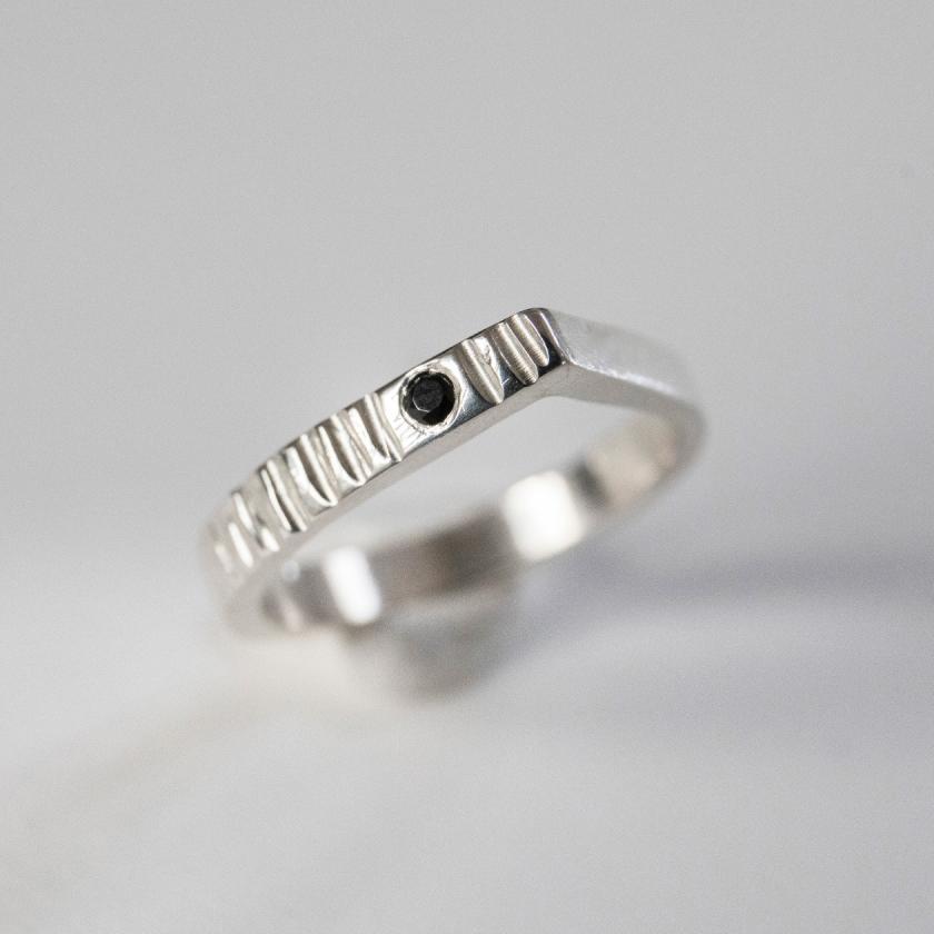 Ring VIVI RIPPLE spinel