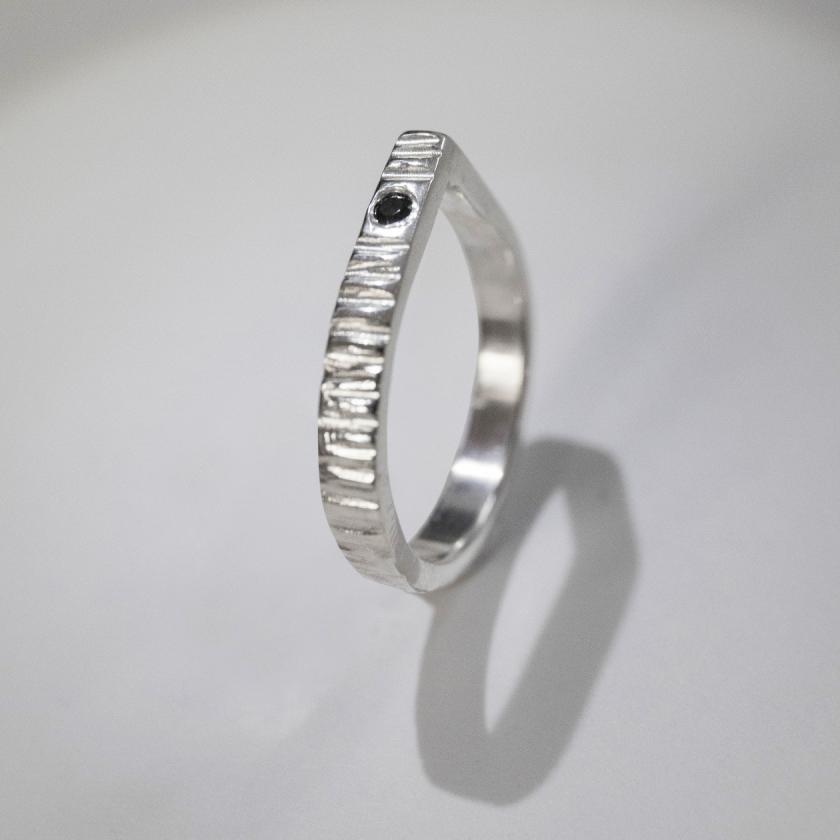 Prsten VIVI RIPPLE spinel