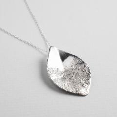 Necklace ASH LEAF shine small